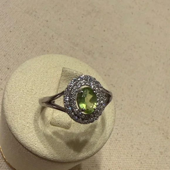 ROYAL PERIDOT CUBIC ZIRCONIA STERLING SILVER WOMEN RING SIZE 10